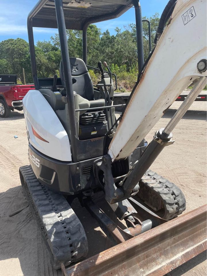 2020 Bobcat E26 Mini Excavator - Sarasota, FL