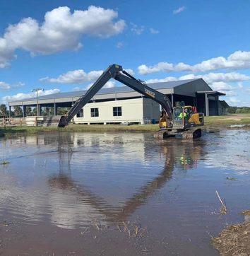 2015 Volvo Long Reach Excavator, Montverde, FL