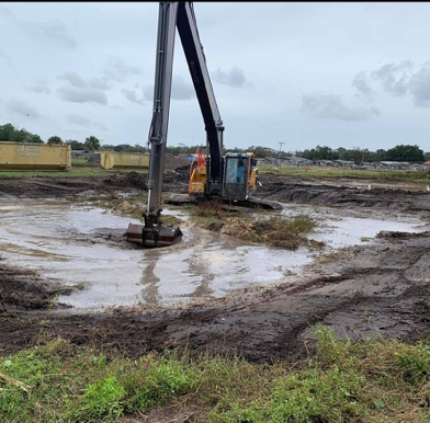 2015 Volvo Long Reach Excavator, Montverde, FL