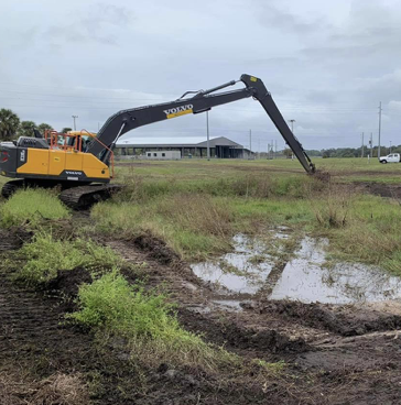 2015 Volvo Long Reach Excavator, Montverde, FL